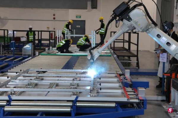 The output value of manufacturing industry increased by 5.9% year-on-year in April, higher than market expectations