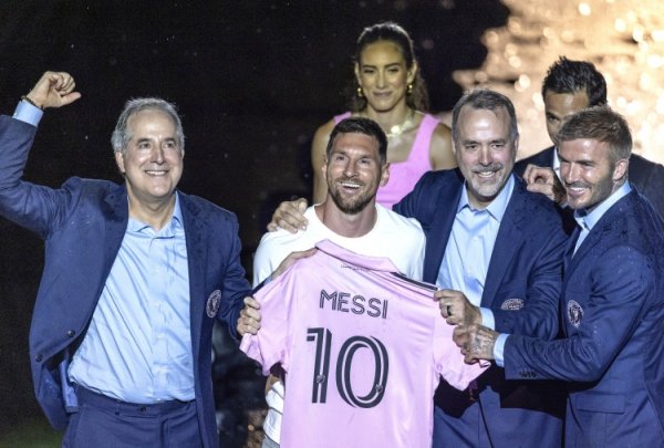 Beibei: Coach Messi? I m just trying to be his teammate; I have to choose me to coach England