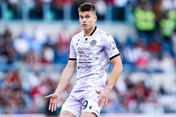 Romano: Leeds United introduces Udinese defender Bjol 22 million euros, transfer documents are ready