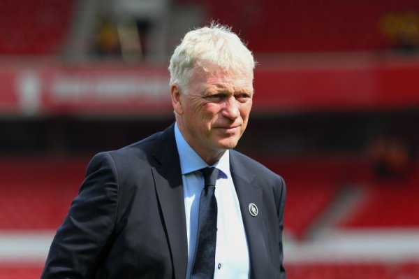 Moyes: Everton needs to bring in 5 to 6 players We have made an offer for Aznu s transfer
