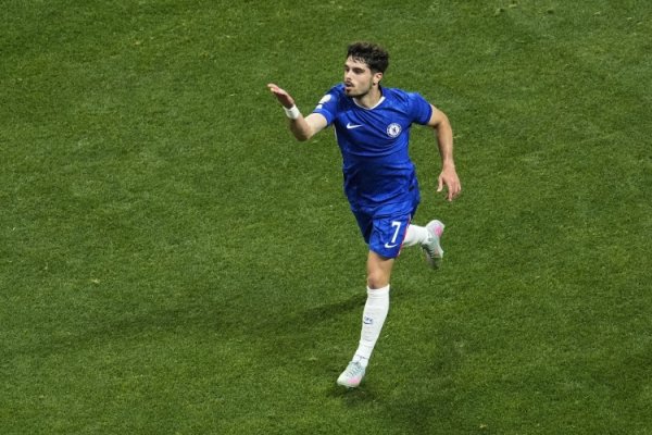 Official: Chelsea scored against West Ham and was elected as the club s best goal in August