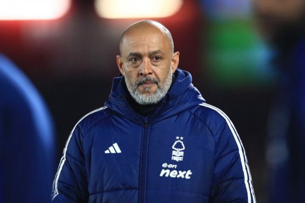 4 points in 3 rounds and have poor relationships with senior management. Official: Forest coach Nuno Santo was dismissed