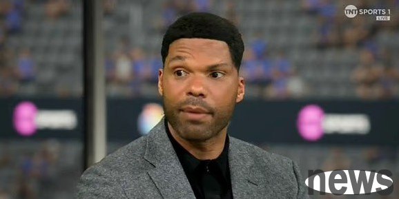 Fans joke about Lescott s hair transplant: Arteta was so kind that he lent him his hair