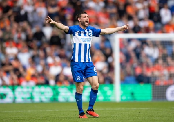 The difference is 21 years and 146 days! Milner s corner kick assist is the largest age difference in Premier League history.